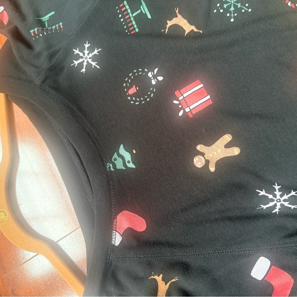 Chaser 🌲 holiday sweatshirt - Picture 5 of 12